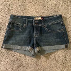 SO Brand Double Button Shortie